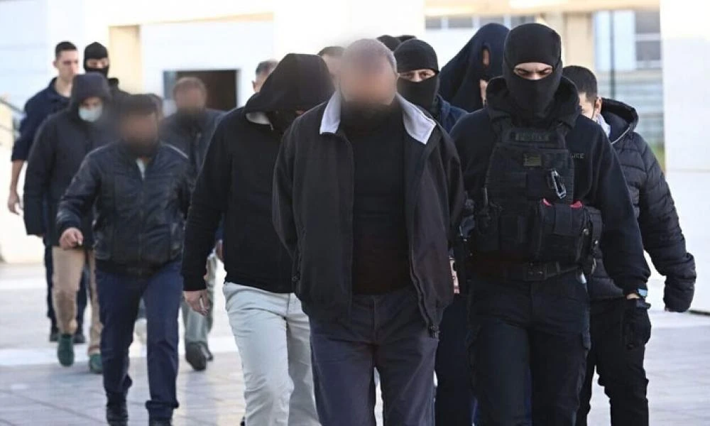 Δεν έχει τελειώσει ακόμα η υπόθεση της 12χρονης: Ακολουθεί και 2η δίκη με 9 κατηγορούμενους